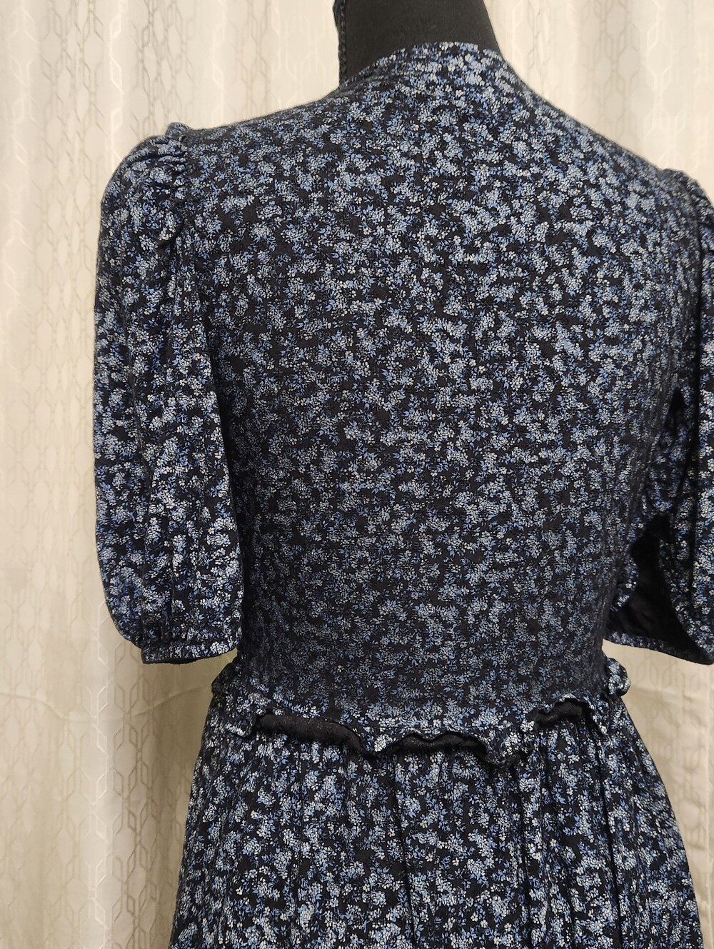 Universal Thread Smocked V-Neck Floral Midi Dress - Navy - Picture 9 of 12